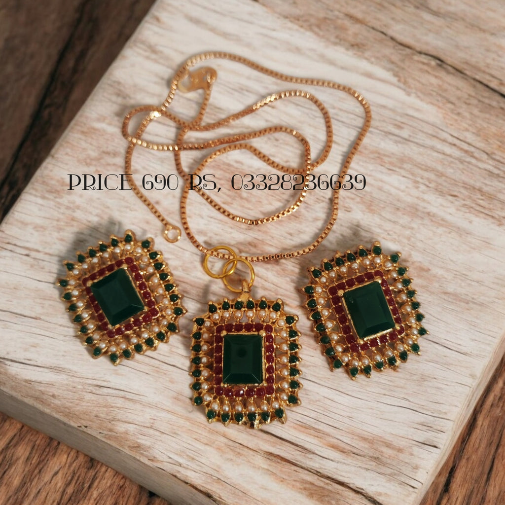 Elegant pendant set