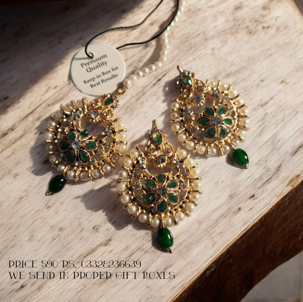 Earrings and bindiya set