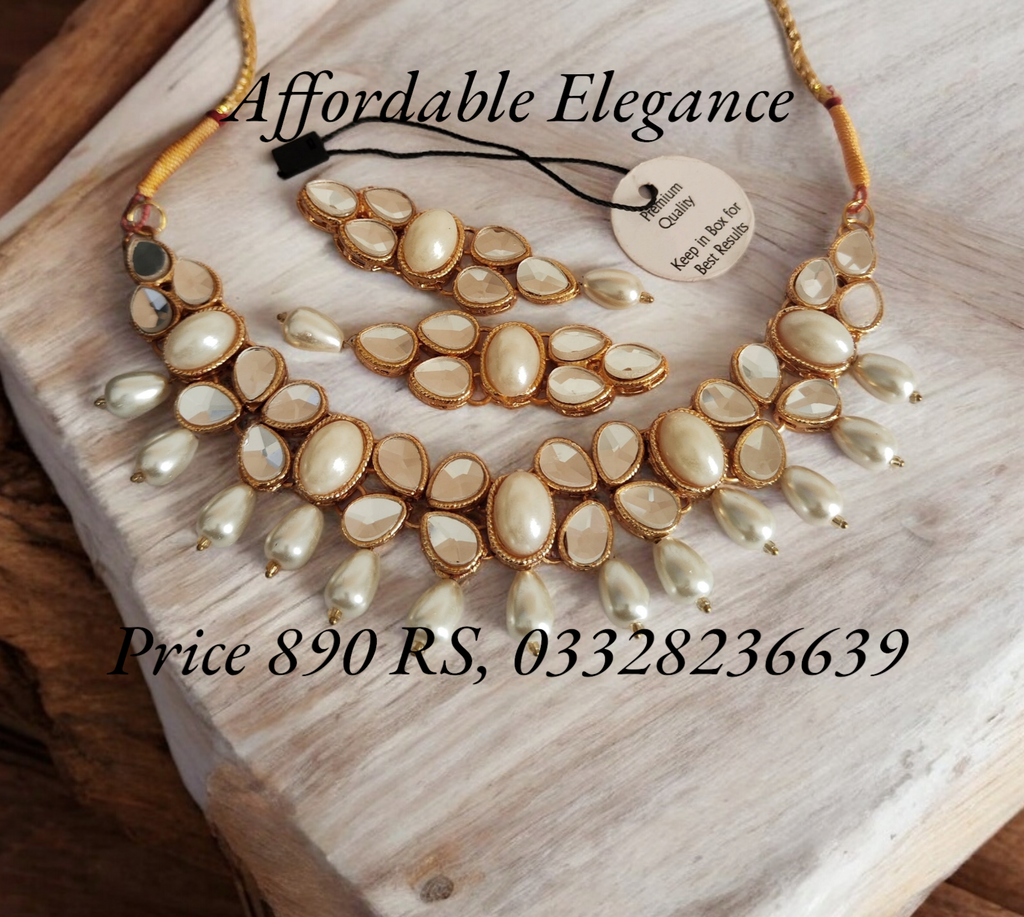 Beautiful kundan necklace set