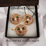 Real stones studded pendant set