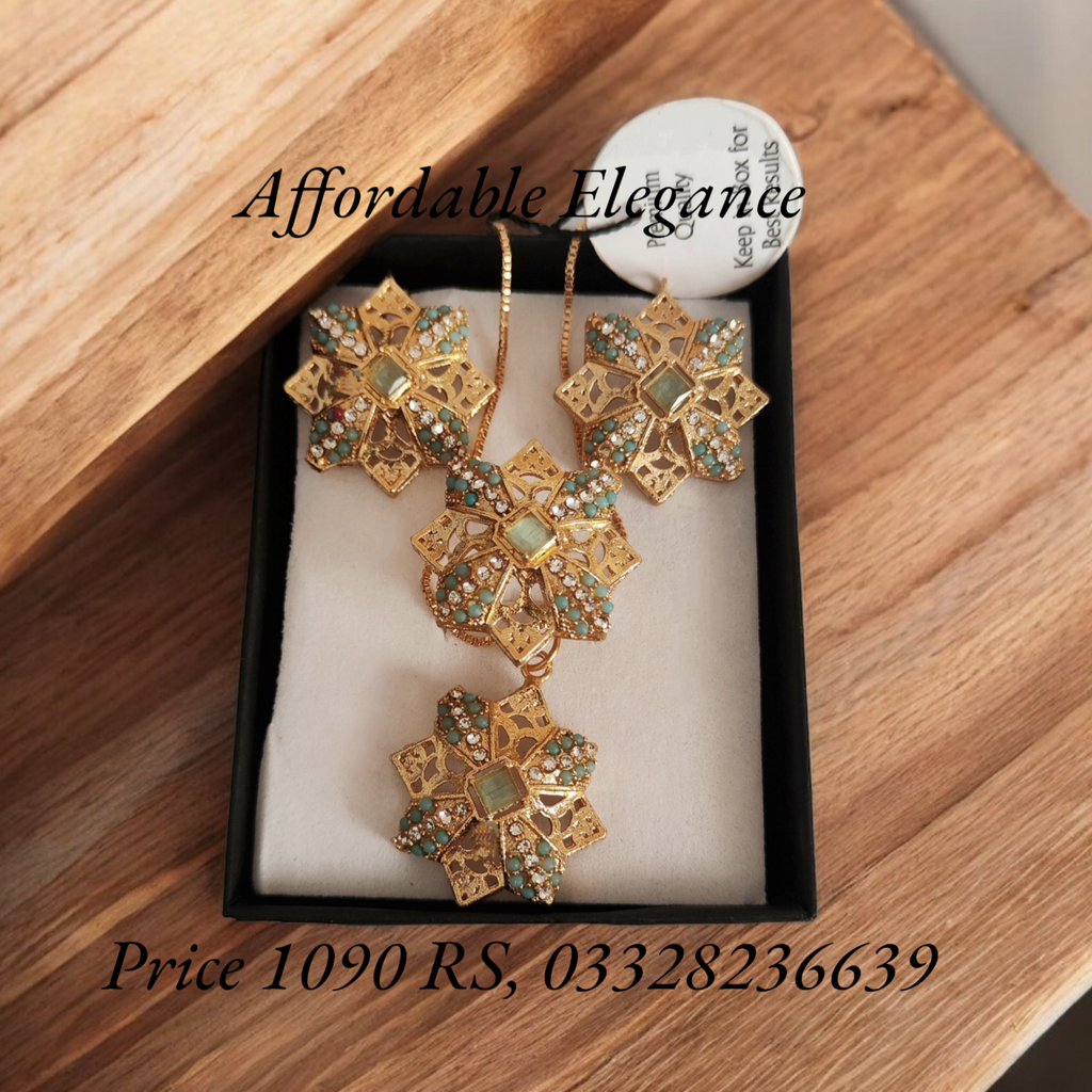 Premium quality pendant set with gold plated chain