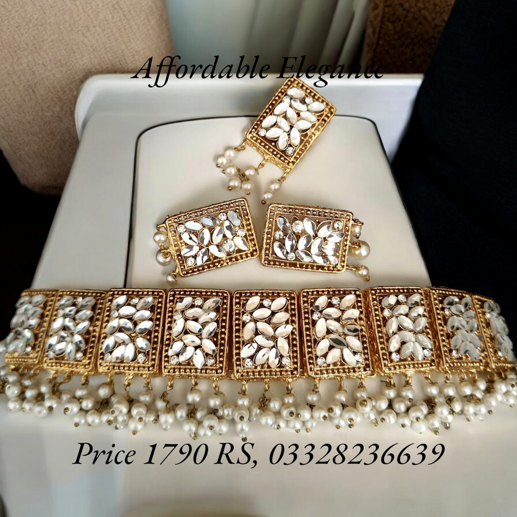 Gorgeous kundan choker set